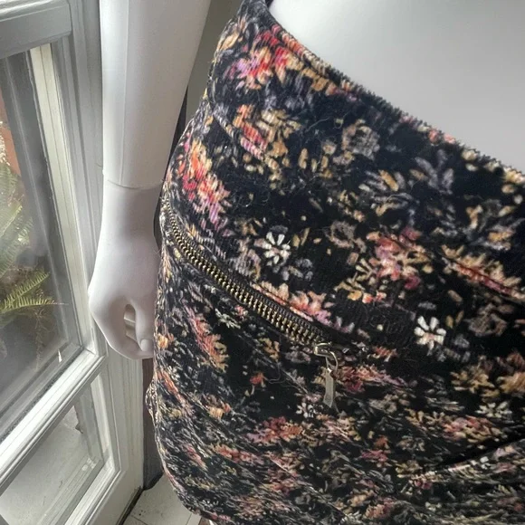 Mossimo floral corduroy mini skirt - Picture 5 of 9